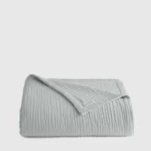 NWT Quince Gauze Blanket